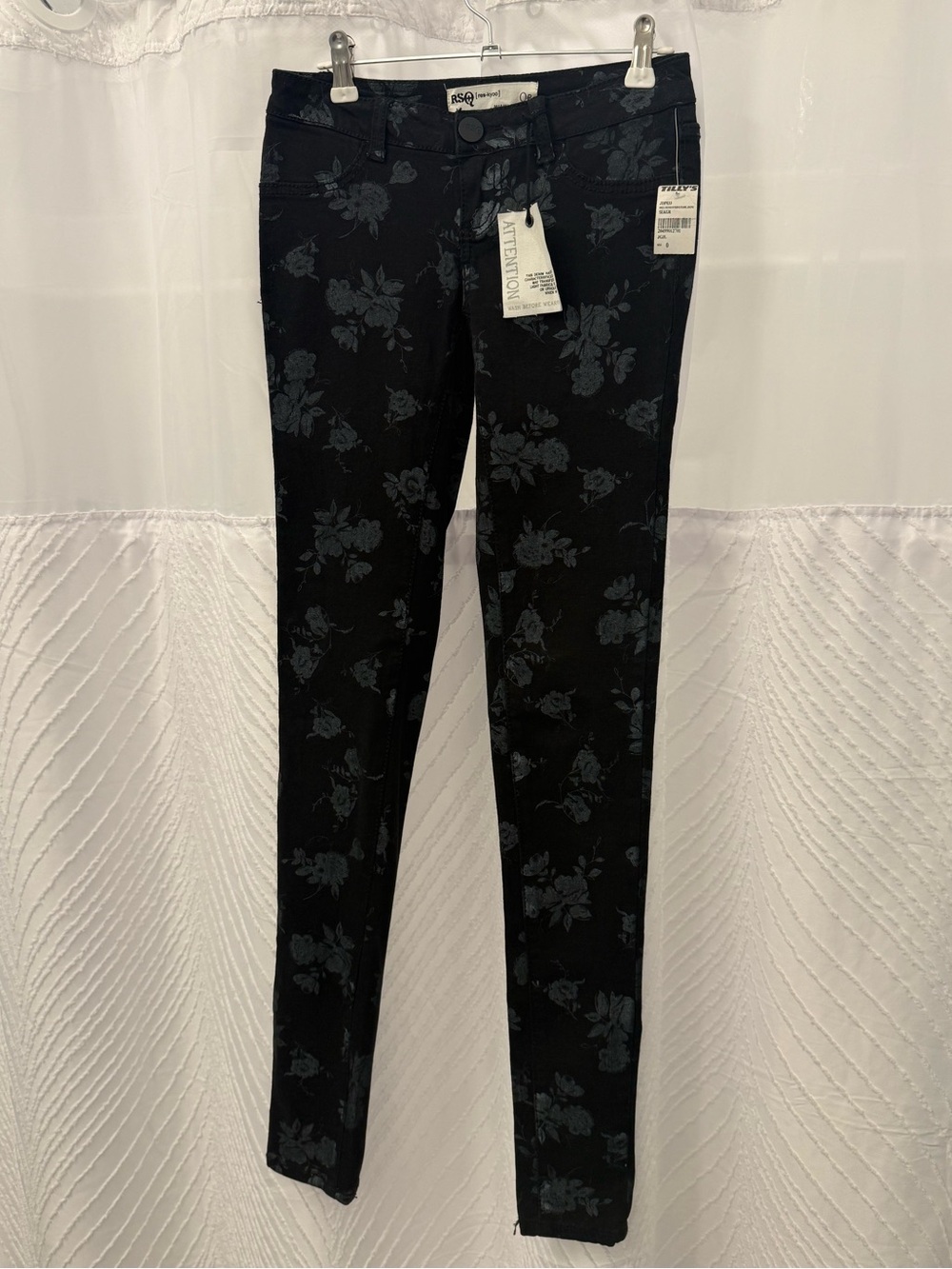 RSQ Miami Black Floral Pattern Jegging Skinny Jeans Gray Rose Print Low Rise 0R